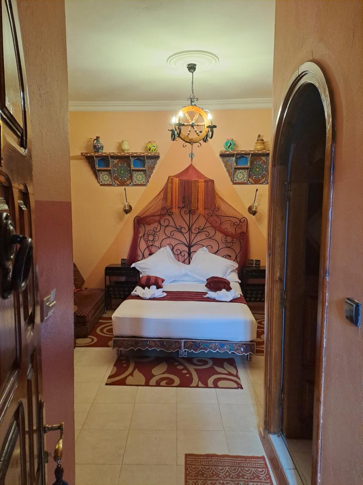 Hotel Casa Khaldi เชฟชาอูน ภายนอก รูปภาพ